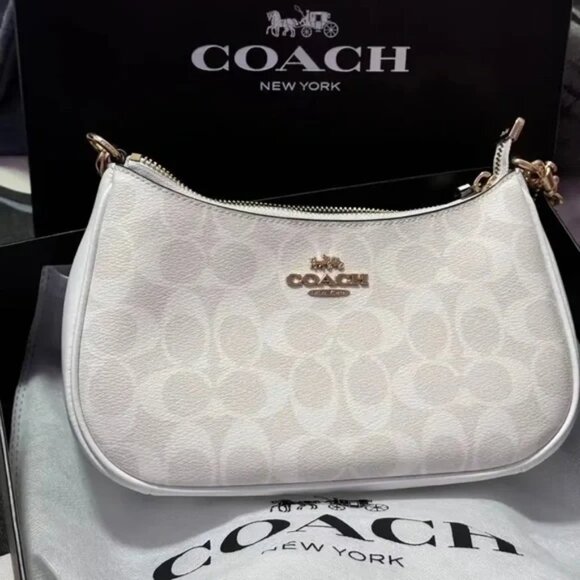 Coach Handbags - Coach Teri Shoulder Bag In Signature Canvas
